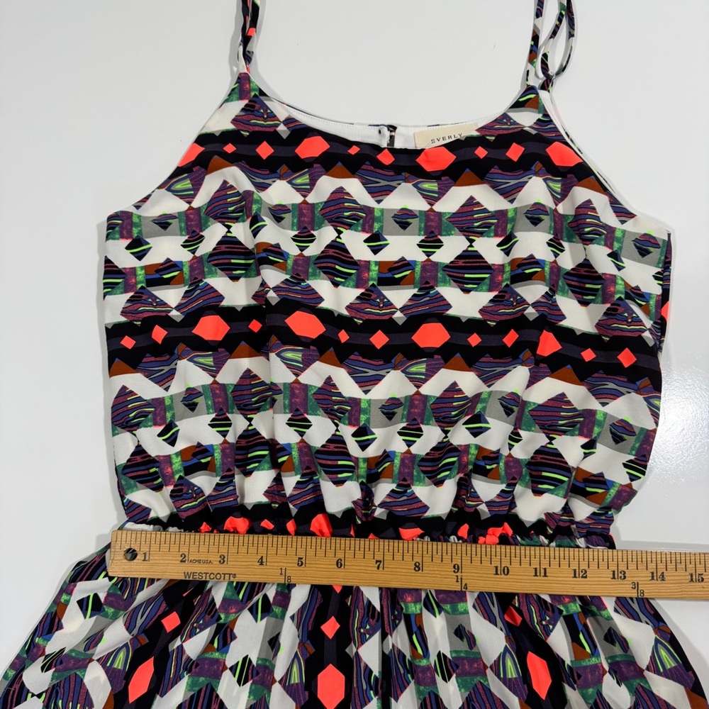 Everly Geometric Print Sleeveless Romper Size M - Picture 6 of 11